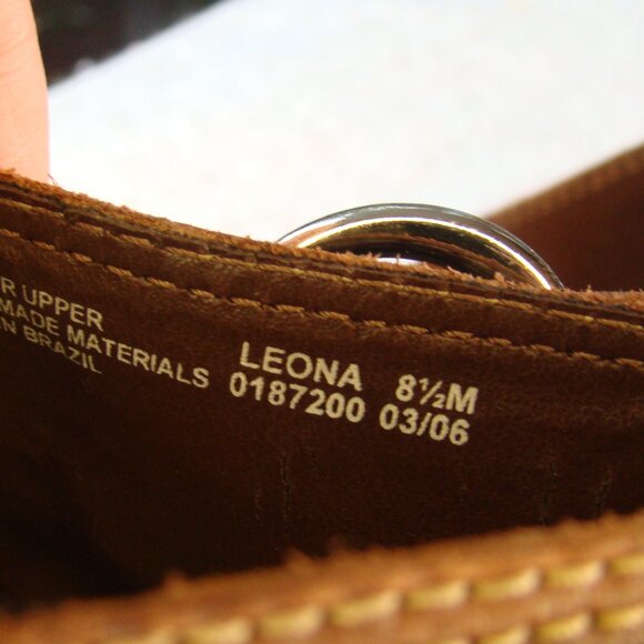 Bass tan genuine camel leather buckle slip-on clogs, size 8.5 - Picture 7 of 7